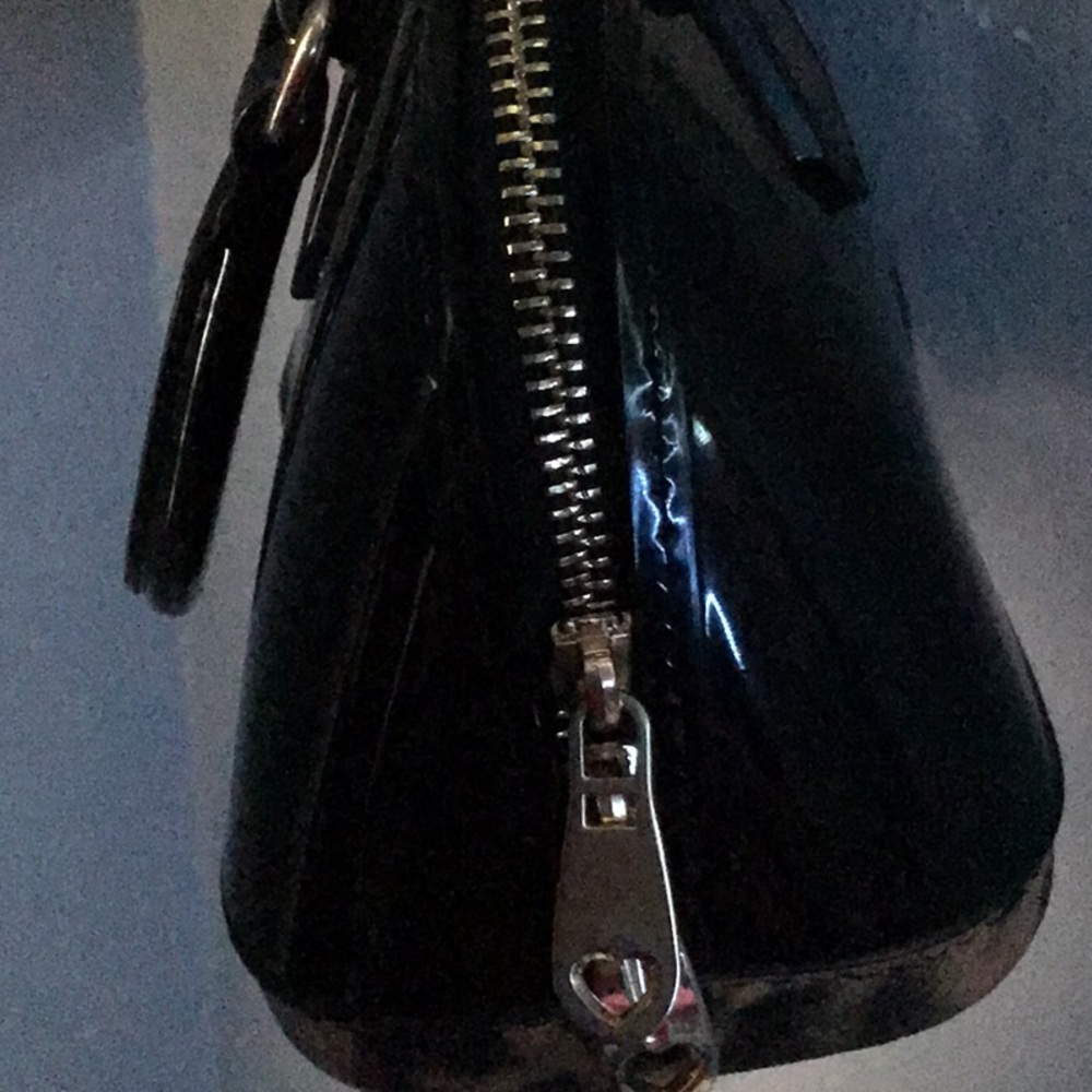 Bag - Picture 2 of 2